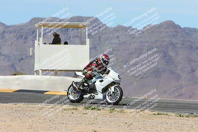 media/Apr-04-2024-Racers Edge (Thu) [[ac0bf05b20]]/B Group/Session 5 (Turn 9 )/